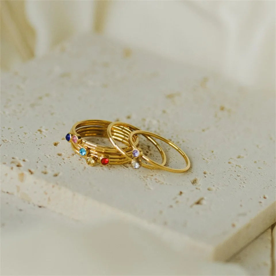 Your Touch - Geburtsstein-Ring aus Edelstahl, 18K vergoldet – personalisierbar nach Monat